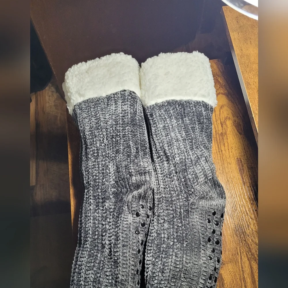 Gray Cozy Knit Slipper Sock Booties OS Fits Most